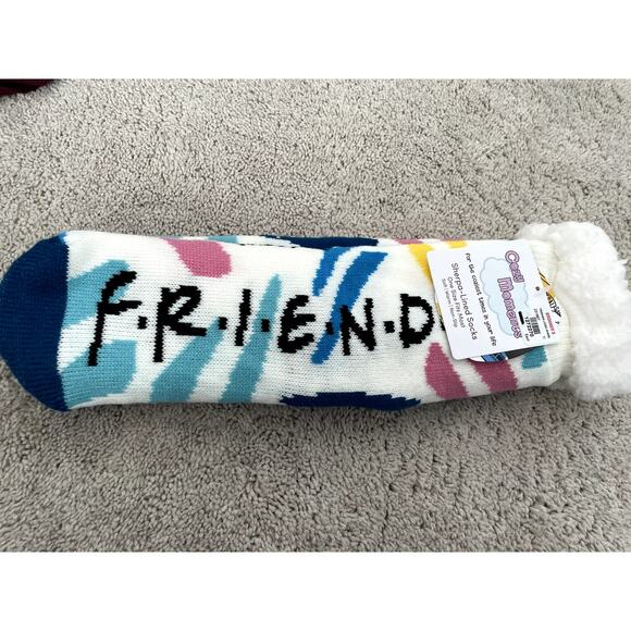 NWT FRIENDS Sherpa Socks - Picture 2 of 8